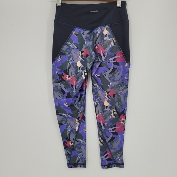 PATAGONIA Abstract Jungle floral crop Leggings XSMALL - Picture 3 of 7
